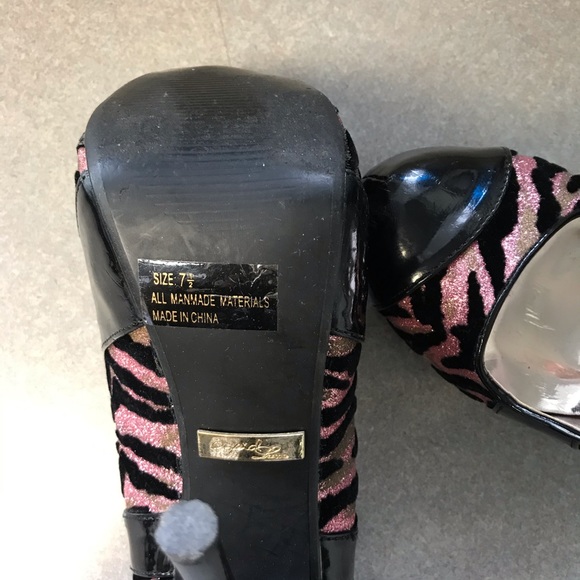 Pumps - Picture 4 of 4